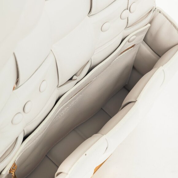 Bottega Veneta Maxi Chain Cassette Chalk Intreccio-Lambskin Shoulder Bag - Picture 10 of 11